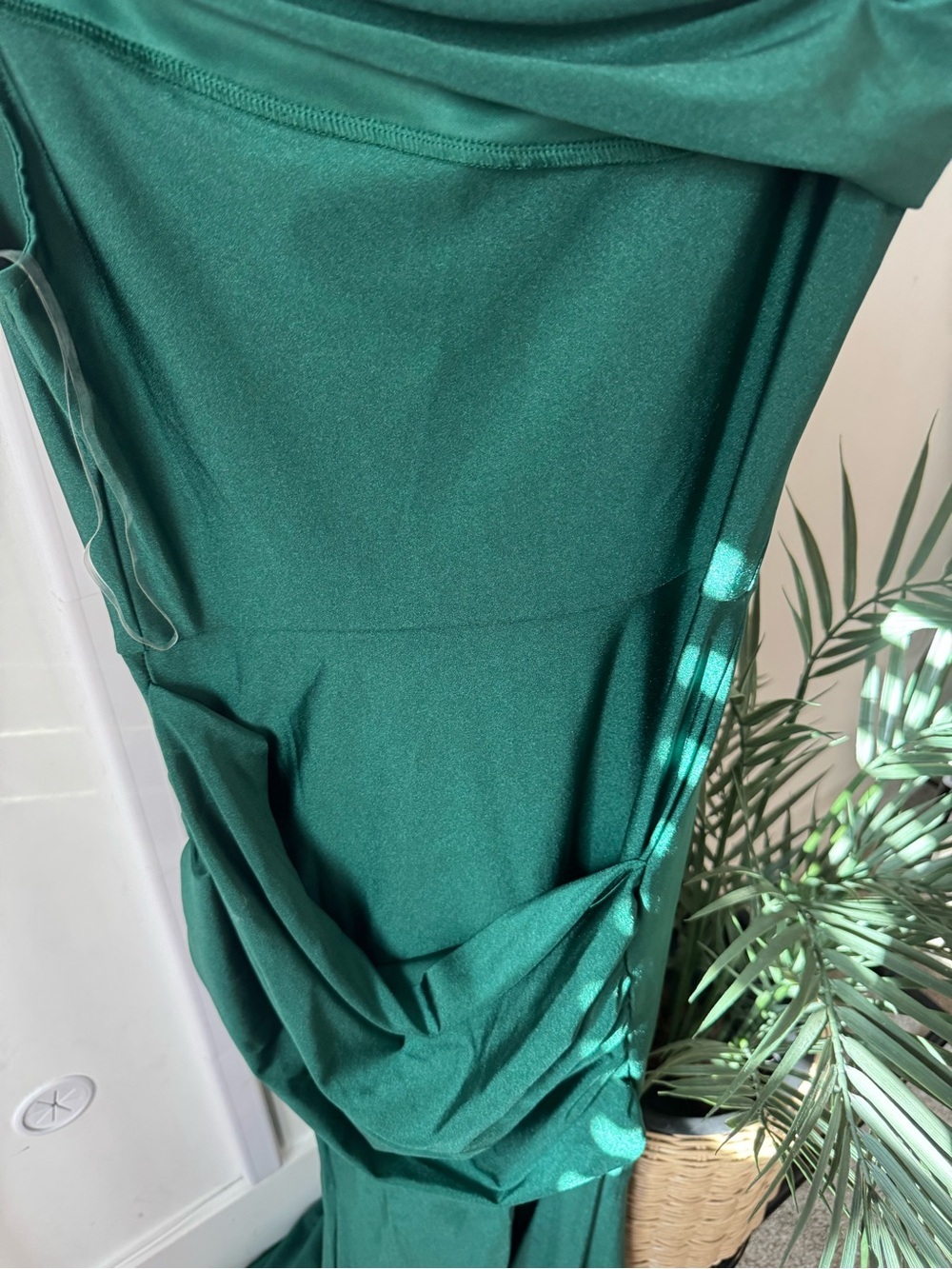 Fashion Nova Off-Shoulder Hunter Green Evening Gown NWT - Picture 4 of 4